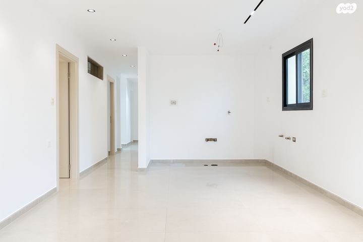 בית פרטי/ קוטג', סביון 15, שכונת הורדים, קרית שמונה