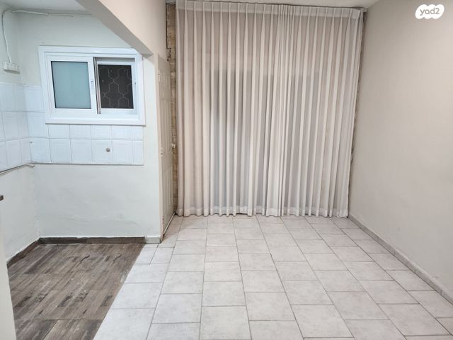 דירת גן, הגולן 11, רמת עמידר, רמת גן