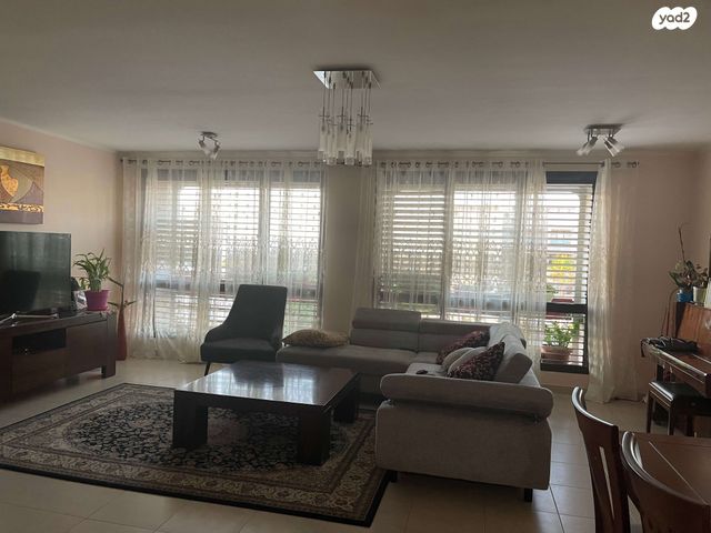 דירה, בנימין מינץ 22, שיכון מפ"ם, פתח תקווה