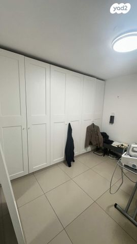 יחידת דיור, דוד בן גוריון 42, גולן, רמת השרון