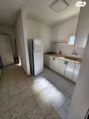 דירה, סעדיה גאון 9, שכונה ב', באר שבע