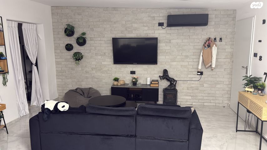 יחידת דיור, יסמין 4, נווה גן, גן יבנה