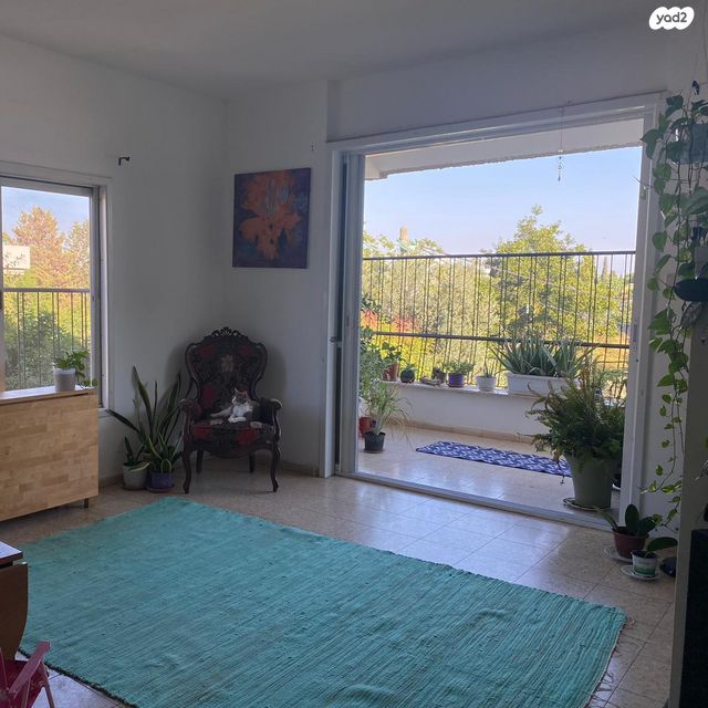 דירה, עצמאות 9, מרכז פרדס חנה, פרדס חנה כרכור