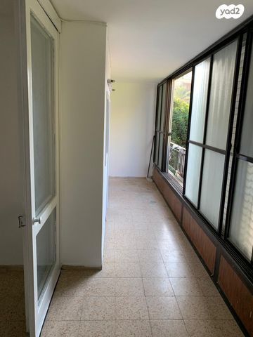 דירה, צבי הירשפלד 23, רמז, מערב ותיק, ראשון לציון