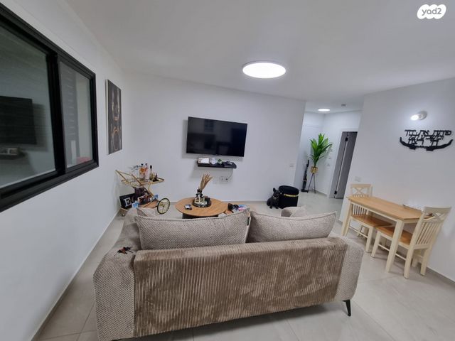 יחידת דיור, אבשלום 12, ניסן, חדרה