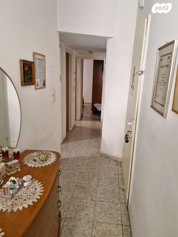 דירה, מניה וישראל שוחט 3, מרכז, קרית עבודה, חולון