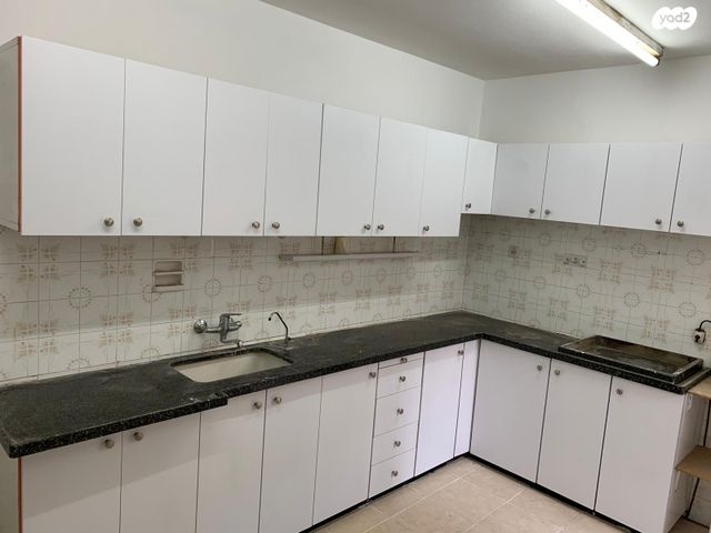 דירה, צבי הירשפלד 23, רמז, מערב ותיק, ראשון לציון