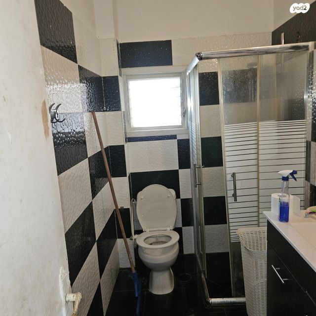 יחידת דיור, הרב שלום שבזי 38, שבזי, ראש העין