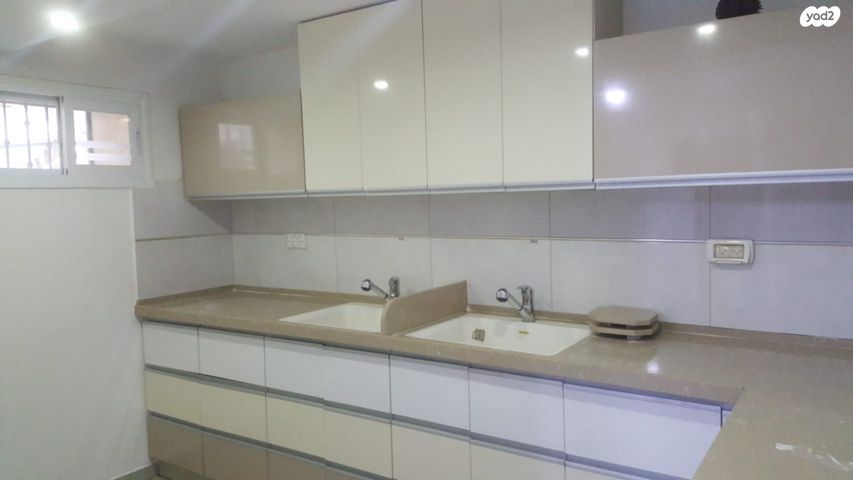 פנים מאירים 1