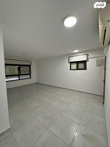 דירת גן, ההגנה 22, יצחק רבין, מעלות תרשיחא