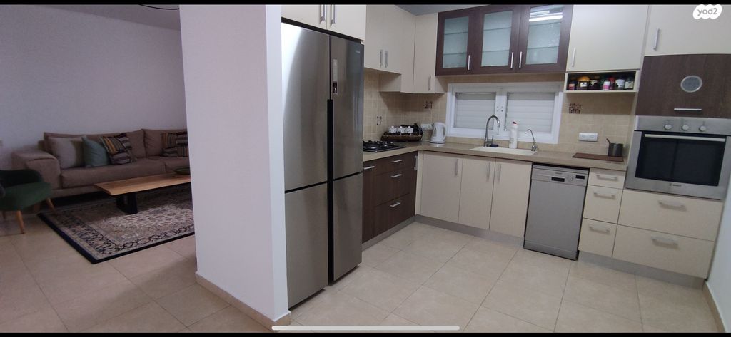 דירה, קידוש השם 12, רמב"ם, ראשון לציון