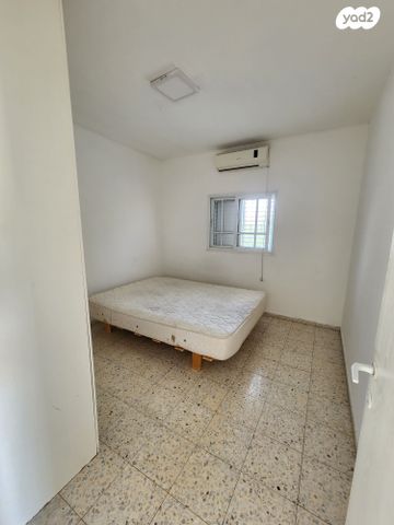 דירה, סעדיה גאון 9, שכונה ב', באר שבע