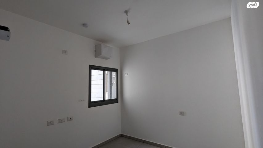 דירה, לאה גולדברג 1, תלמי מנשה, באר יעקב