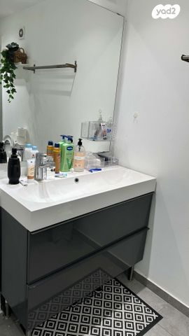 יחידת דיור, דוד בן גוריון 42, גולן, רמת השרון