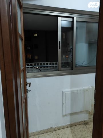 דירה, רא"ל חיים לסקוב 16, היובל, שרונה, רחובות