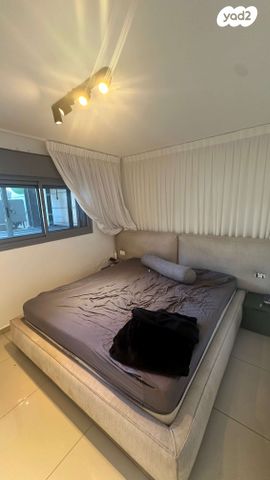 יחידת דיור, דוד בן גוריון 42, גולן, רמת השרון