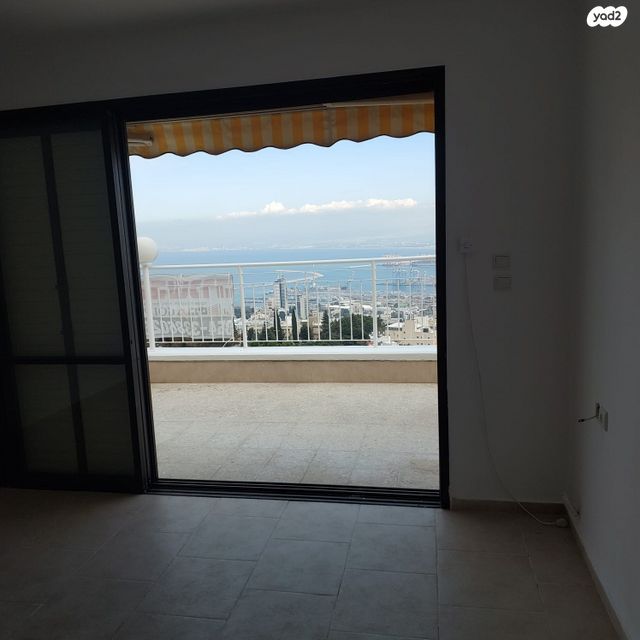 דירה, הנרייטה סולד 11, כרמל מרכזי - שד' קיש, חיפה