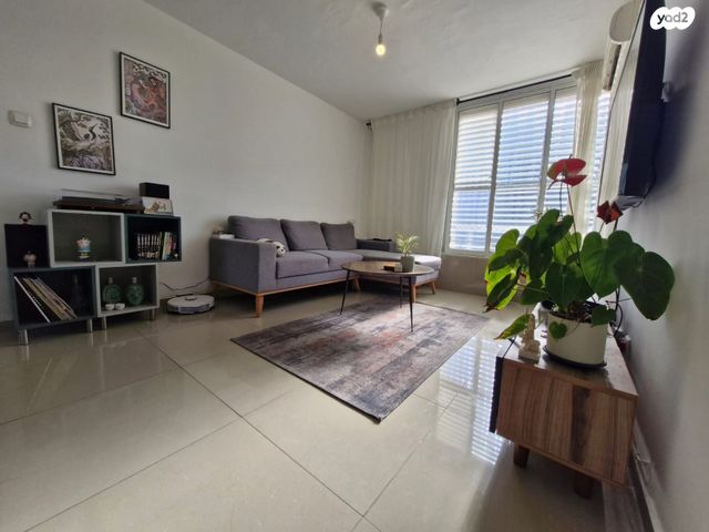 דירה, הר הצופים 7, קרית שרת מזרח, חולון