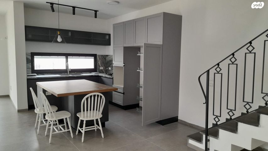 חשמונאים 111