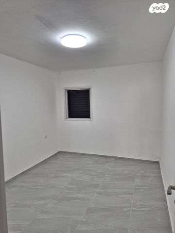 דירה, אצ"ל 18, תל גיבורים, חולון