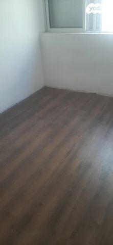 דירה, המכבים 3, מרכז, קרית עבודה, חולון