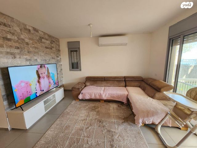 דירת גן, המפל 13, שער הגיא, יקנעם עילית