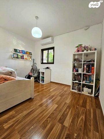 דירה, דוד צדוק 6, בן גוריון, חולון