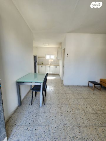 דירה, סעדיה גאון 9, שכונה ב', באר שבע