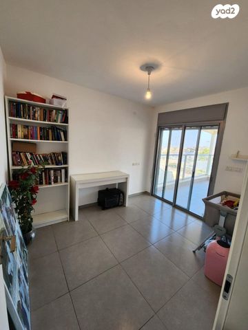 דירת גן, המפל 13, שער הגיא, יקנעם עילית