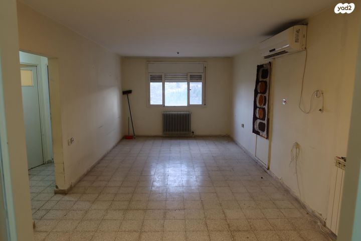 דירה, מעגלות הרב פרדס 51, נווה יעקב, ירושלים