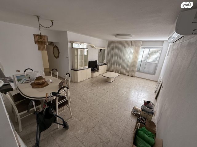 דירה, יהושע רבינוביץ 2, בן גוריון, חולון