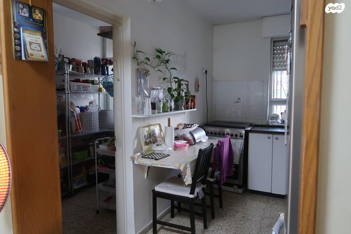 דירה, מעגלות הרב פרדס 41, נווה יעקב, ירושלים