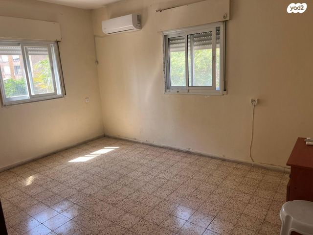 דירה, השופטים 4, אחוזת כנרת, טבריה