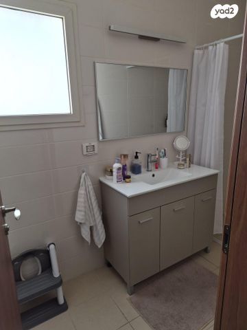 דירה, דוכיפת 5, רמות יצחק, נשר