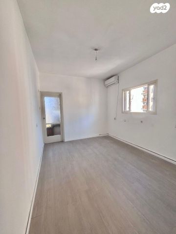 דירה, הצלע 12, נחלת גנים, רמת גן