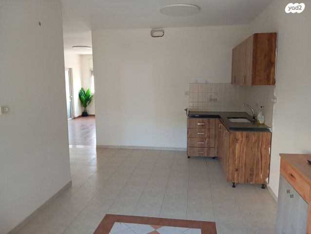 דירת גן, שדרות אבא חושי 1, עספיא