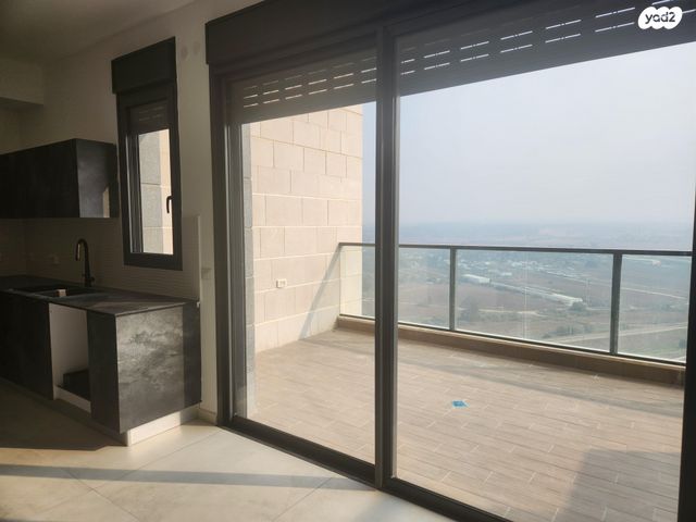 גג/ פנטהאוז, יערות הכרמל 20, נופי בן שמן, לוד