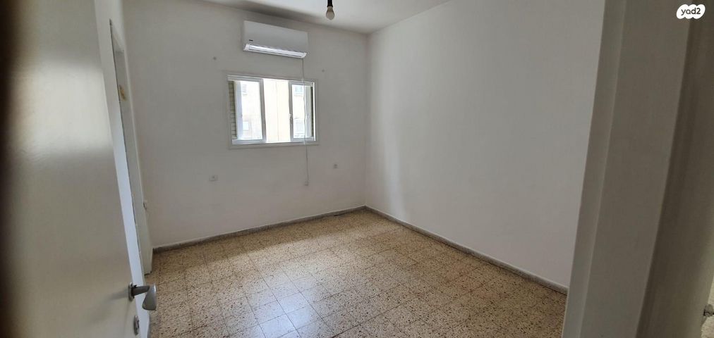 דירה, שדרות הרב לוין 10, רמת עמידר, רמת גן