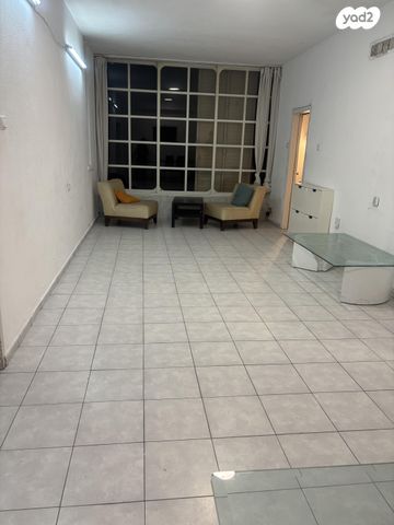 דירה, ביאליק 52, שכונת בן גוריון, מרכז העיר ג', רמת גן