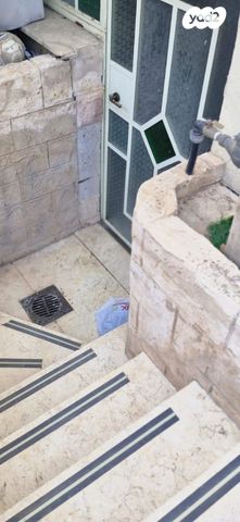 מרתף/ פרטר, אבני חן 3, שכונה 12, תל מונד