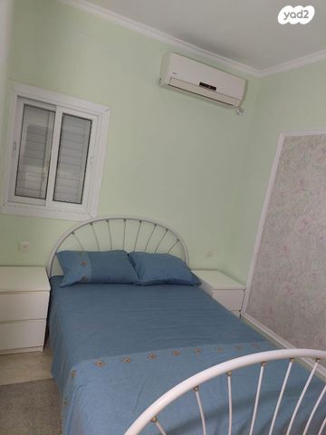 דירה, שלום עליכם 6, לב העיר, בת ים