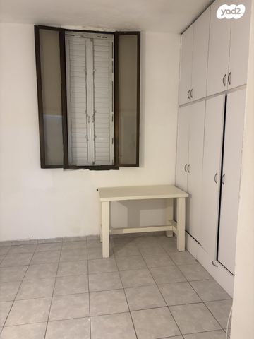 דירה, ביאליק 52, שכונת בן גוריון, מרכז העיר ג', רמת גן