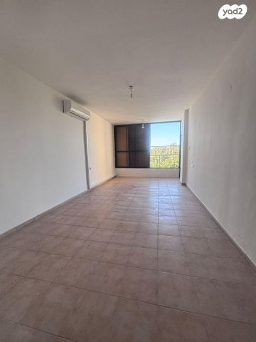 דירה, הצלע 12, נחלת גנים, רמת גן