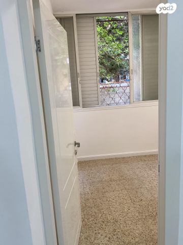 דירה, הורדים 3, הל"ה, גבעתיים