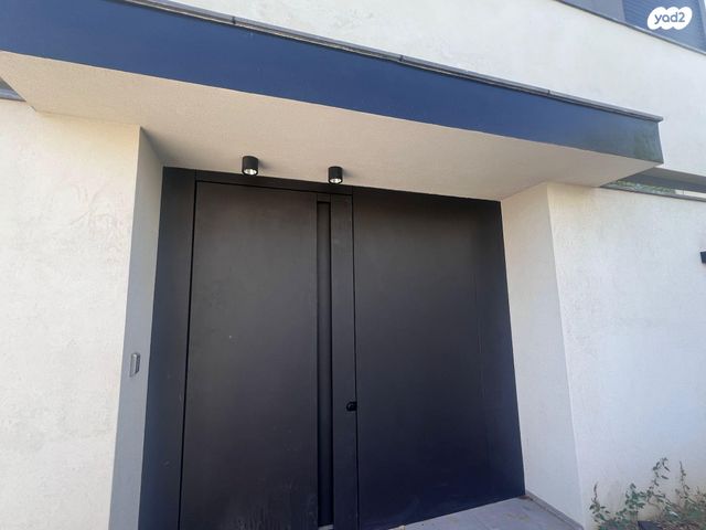 בית פרטי/ קוטג', אלוף יצחק חופי 49, שיכון צנחנים, רמת גן