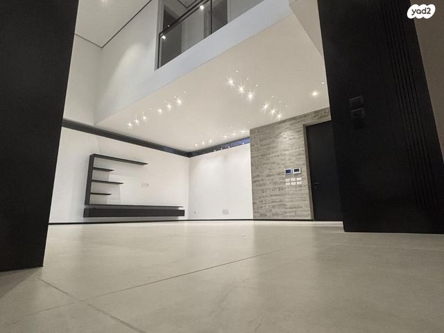 בית פרטי/ קוטג', אלוף יצחק חופי 49, שיכון צנחנים, רמת גן