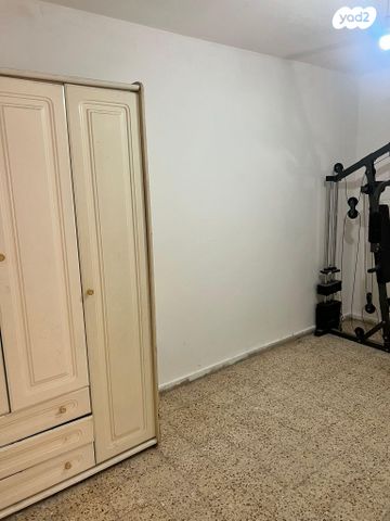 דירה, השופטים 4, אחוזת כנרת, טבריה