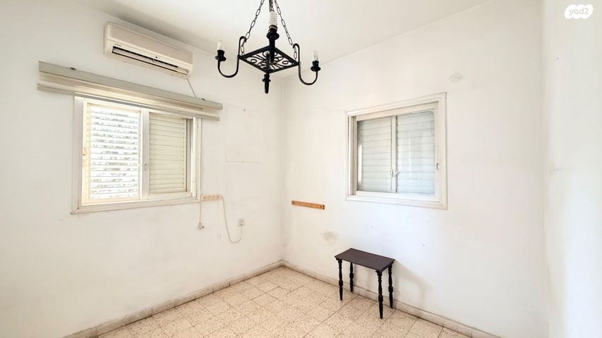 דירה, אהרון שקולניק 1, ג' / מרכז מזרח העיר, רחובות