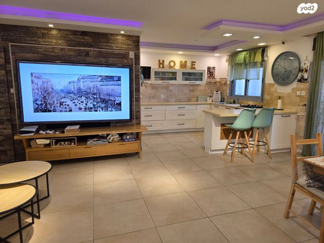 דירת גן, משה ברזני, הבנים, קרית גת