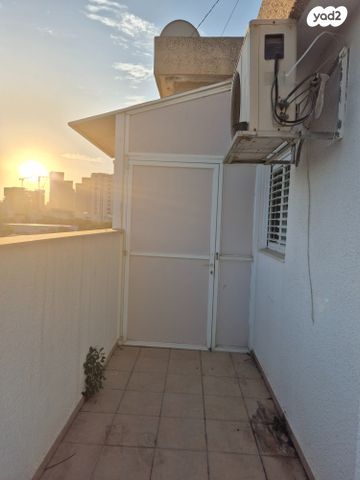 גג/ פנטהאוז, שכונת הראשונים, רמת גן